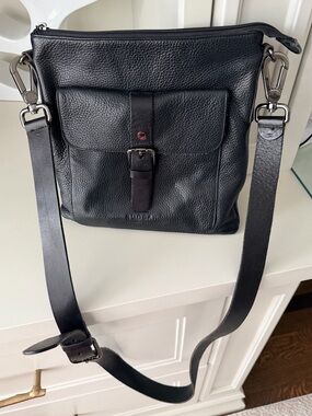 RUDSAK Black Pebbled Leather Buckle Classic Medium Cross Body Purse Bag